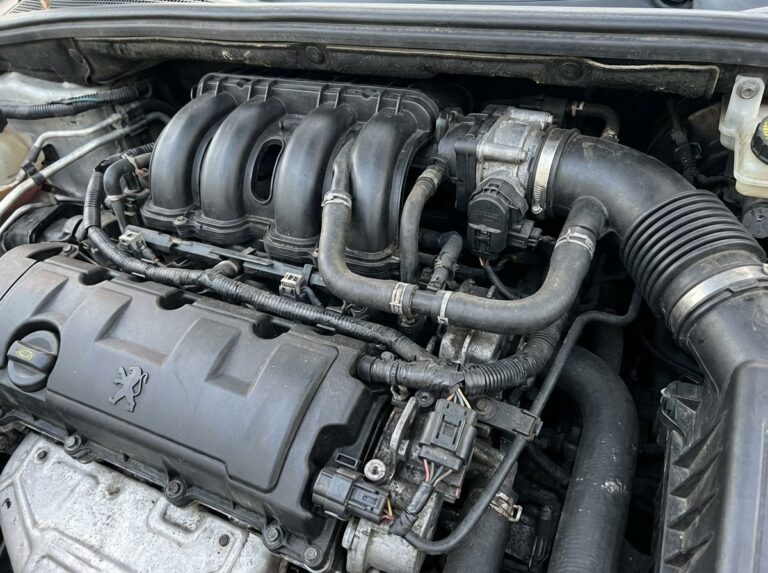 Code P0113 sur Peugeot : causes, symptômes et solutions